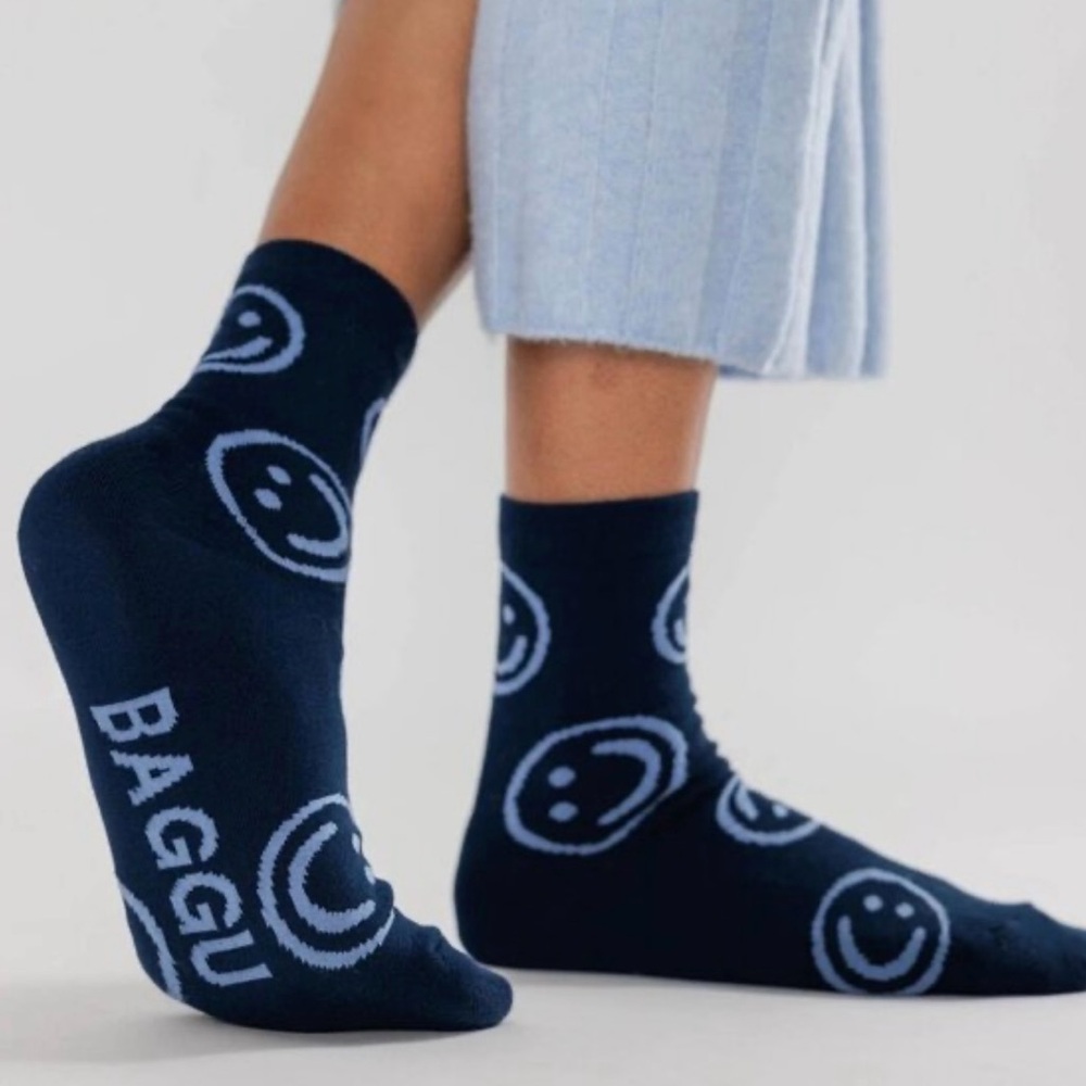 BAGGU Navy purple Smiley Face Socks new with tags